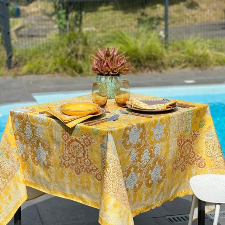 Rialto Tablecloth